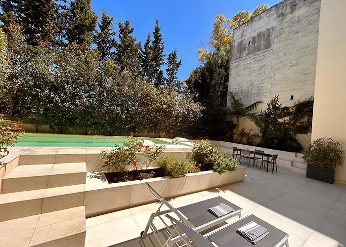 Carlo V - con piscina e giardino privati